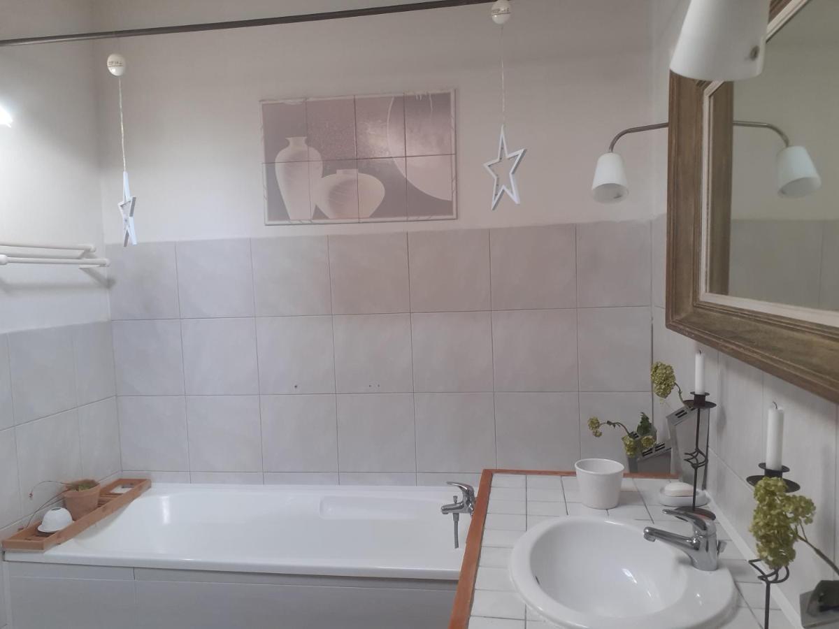 Chambre Dans Une Grande Maison Entre Canal Du Midi Et Centre Ville เบซิเยร์ ภายนอก รูปภาพ